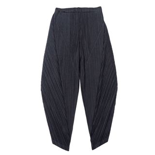 PLEATS PLEASE ISSEY MIYAKE（サルエルパンツ ・ ブラック/黒色系）の