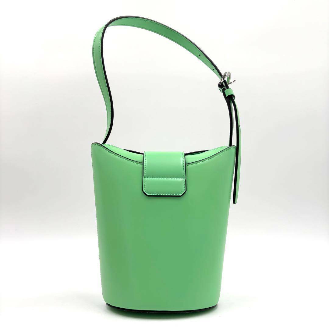 Salvatore Ferragamo - Salvatore Ferragamo サルヴァトーレフェラガモ