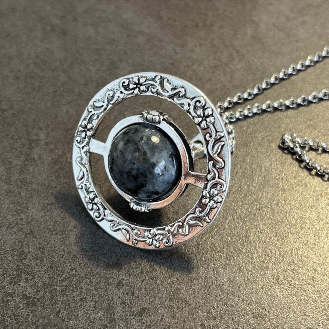 Vivienne Westwood - ヴィヴィアンウエストウッド 花刻印 スモール