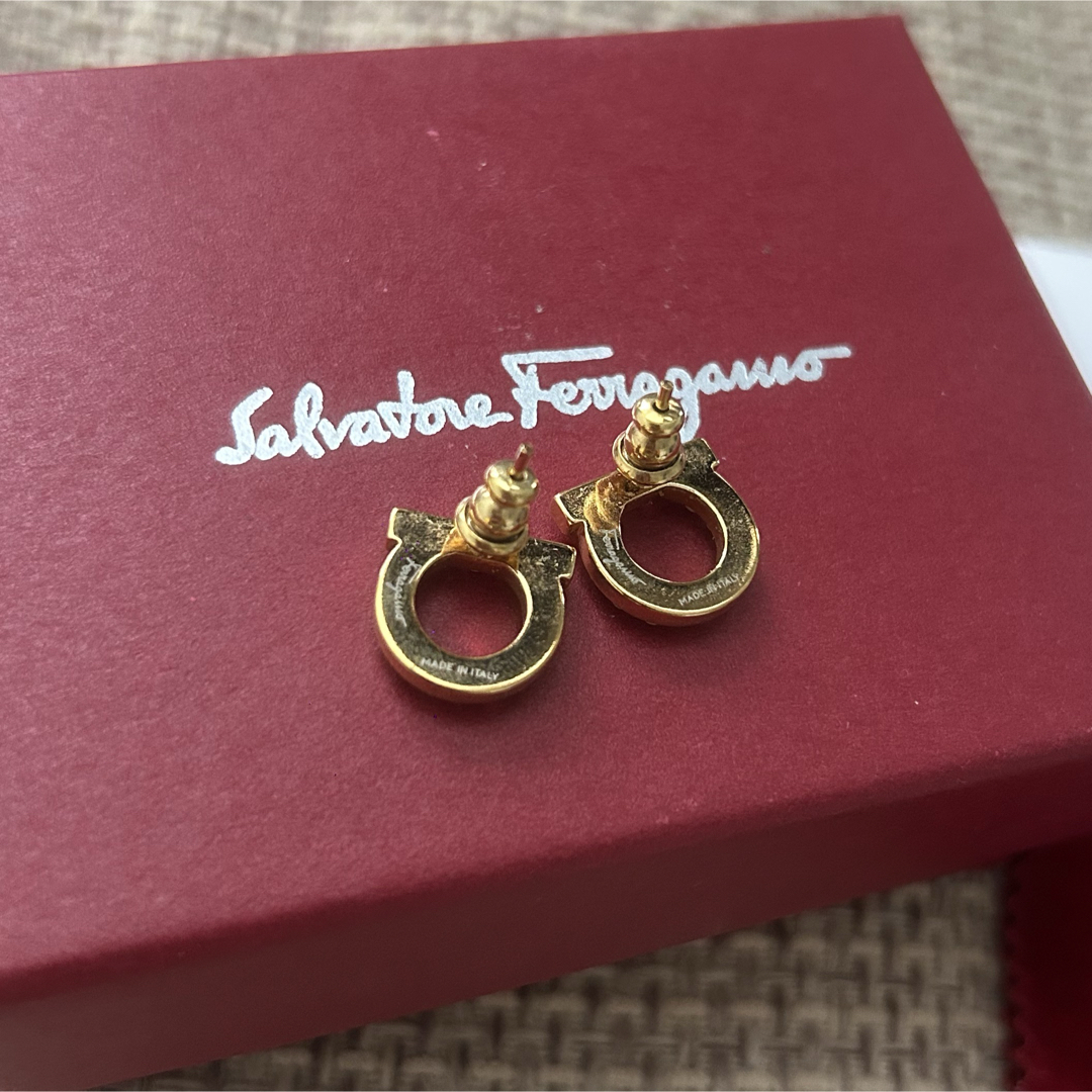 Salvatore Ferragamo - フェラガモ ピアス 未使用品の通販 by uni