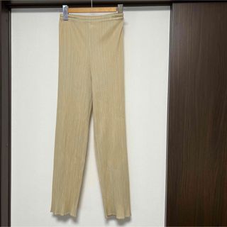 PLEATS PLEASE ISSEY MIYAKE（パンツ ・ ベージュ系）のフリマアイテム一覧