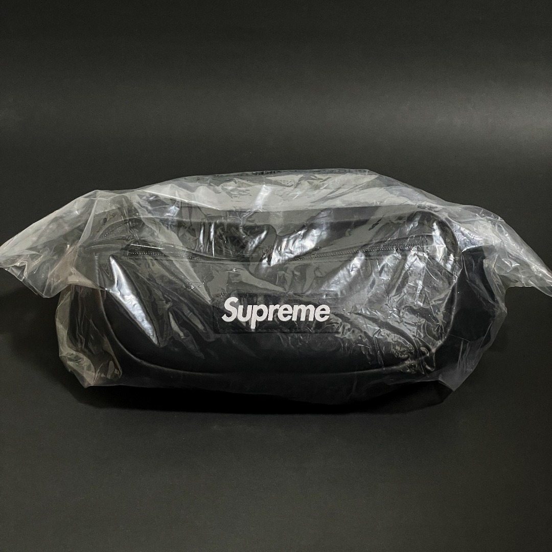 23FW Supreme Leather Waist Bag Black