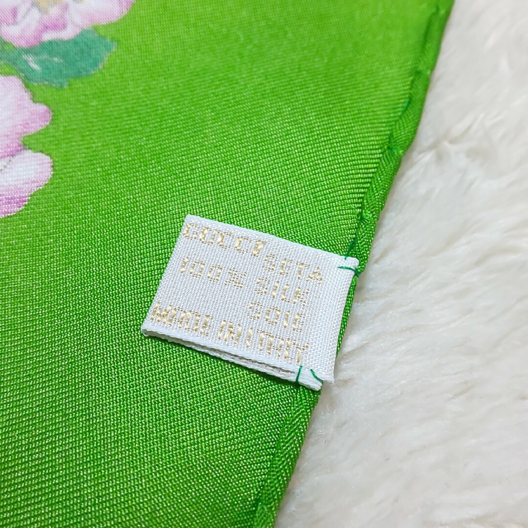 GUCCI - 【美品】GUCCI ホースビット 大判シルクスカーフ 花柄 総柄