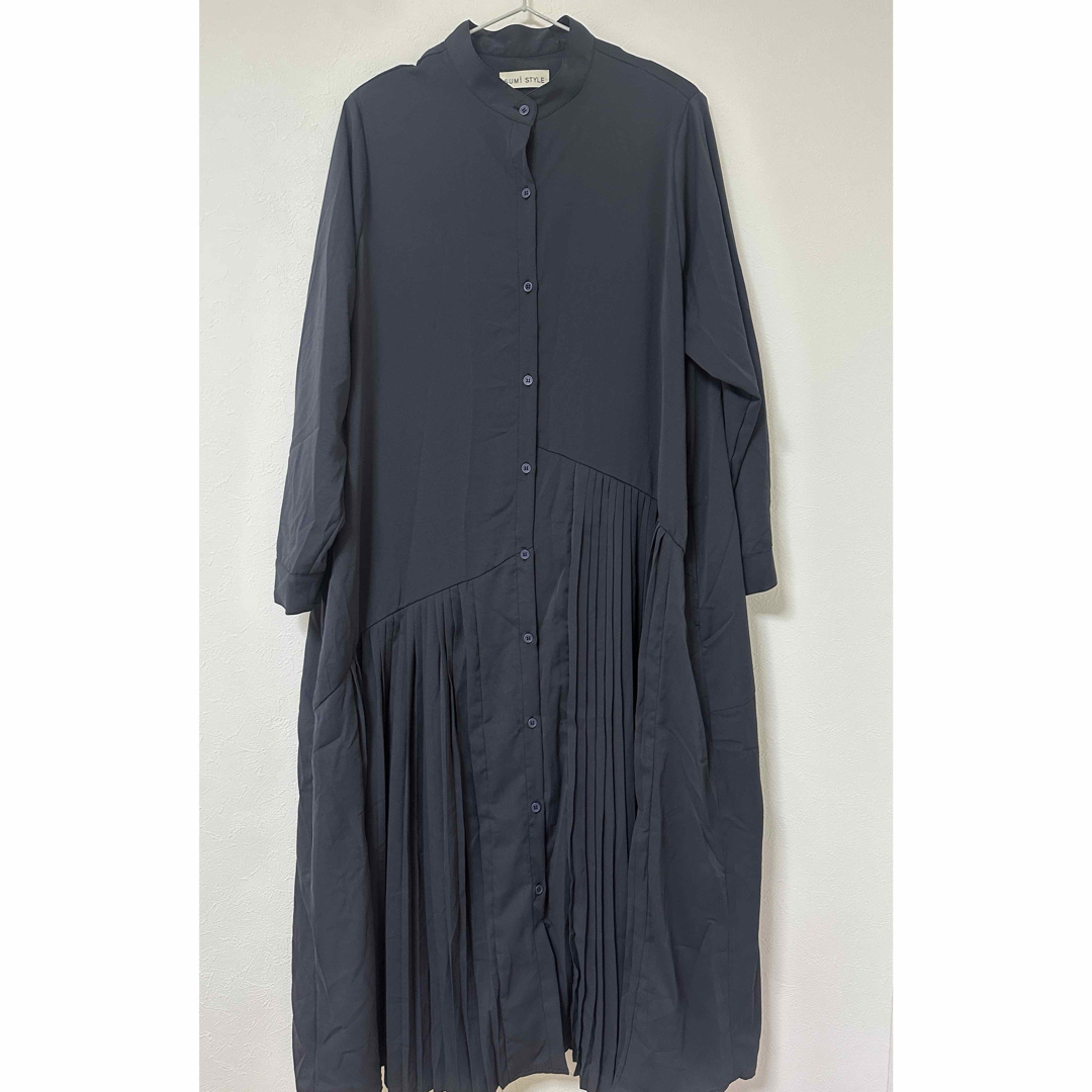 ear PAPILLONNER - 長袖斜めプリーツワンピース【SUM1 STYLE(スミ