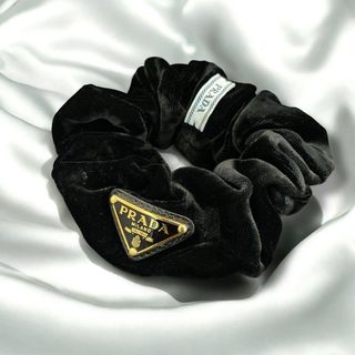 PRADA（ヘアゴム/シュシュ）のフリマアイテム一覧
