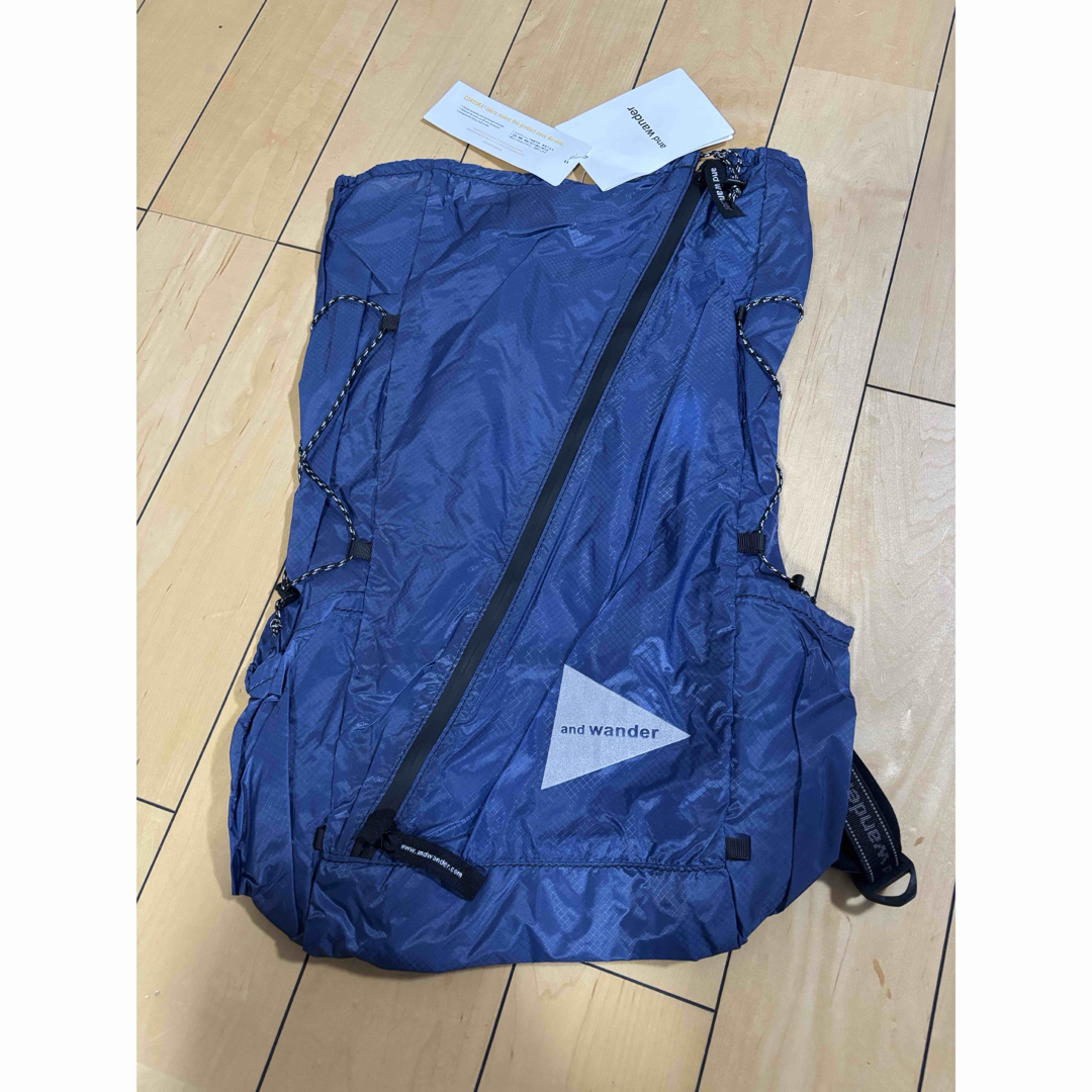and wander - 新品 未使用 アンドワンダー シル デイパック ネイビー