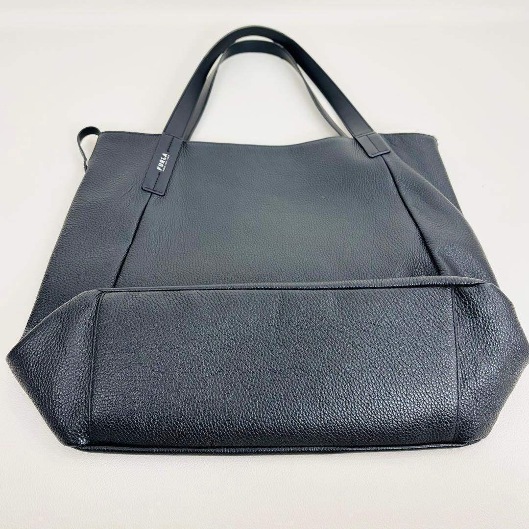 2721【美品】FURLA 本革 トートバッグ レザー A4収納 リバーシブルの
