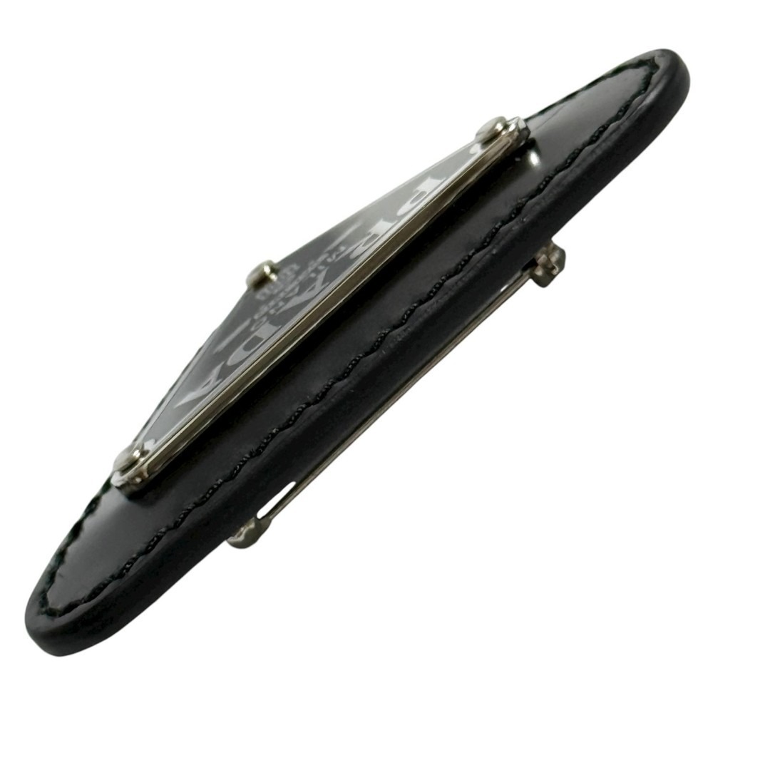 PRADA - プラダ メンズ トライアングル ロゴ ピン ブローチ バッジ