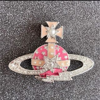 Vivienne Westwood（ブローチ/コサージュ）のフリマアイテム一覧