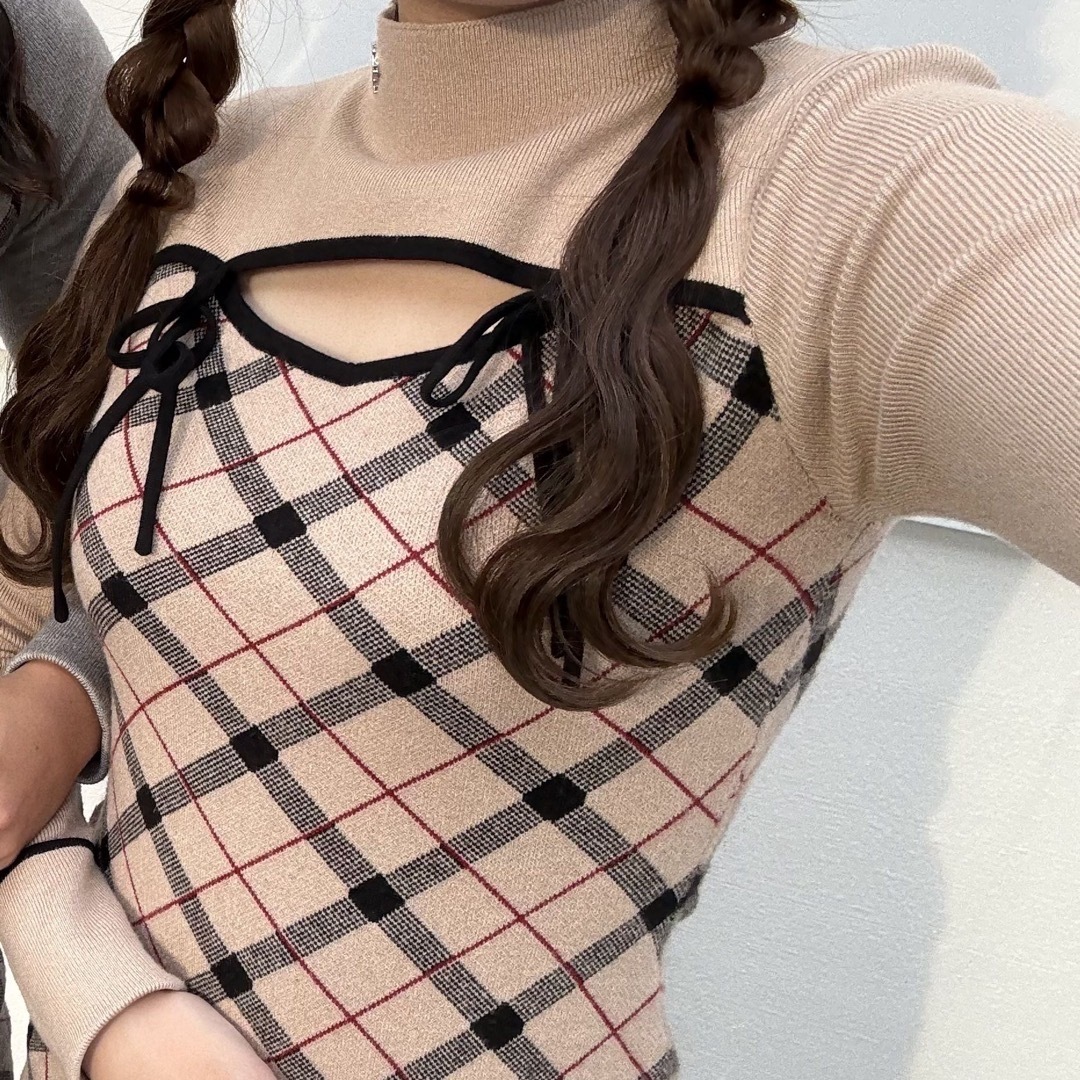 michellMacaron - ミシェルマカロン デコルテオープンチェックニット