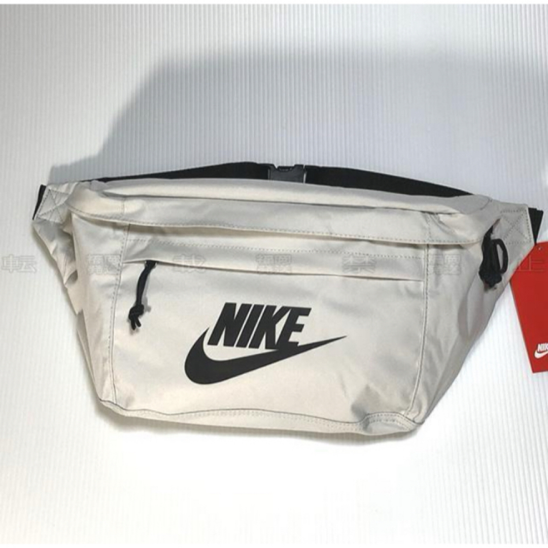 NIKE - NIKE ナイキ テック ボディーバッグ ヒップパック ホワイト系の