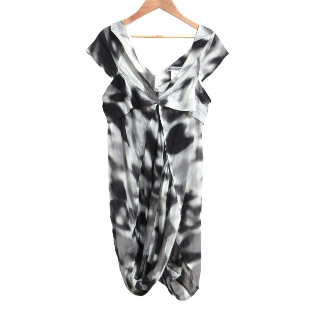 ISSEY MIYAKE - 美品 ISSEY MIYAKE イッセイミヤケ ノースリーブ 変形