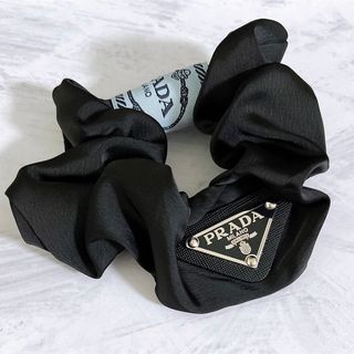 PRADA（ヘアゴム/シュシュ）のフリマアイテム一覧