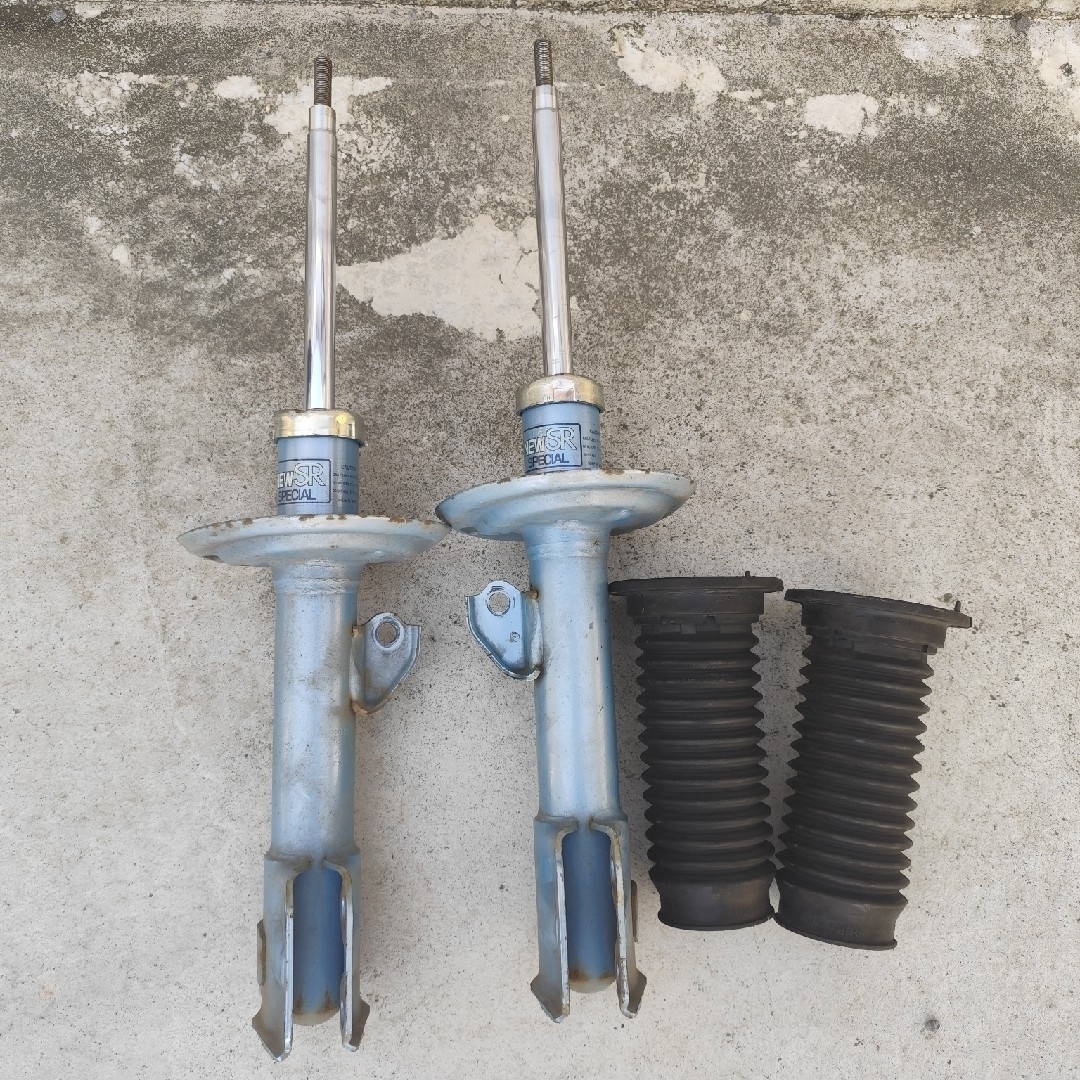 KYB - アクア ヴィッツ カヤバ KYB newSR フロントショック ダスト