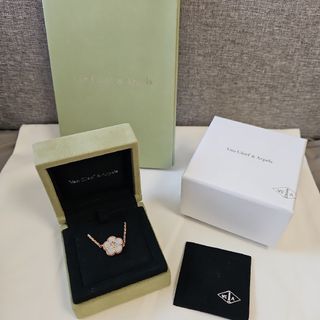 Van Cleef & Arpelsのフリマアイテム一覧
