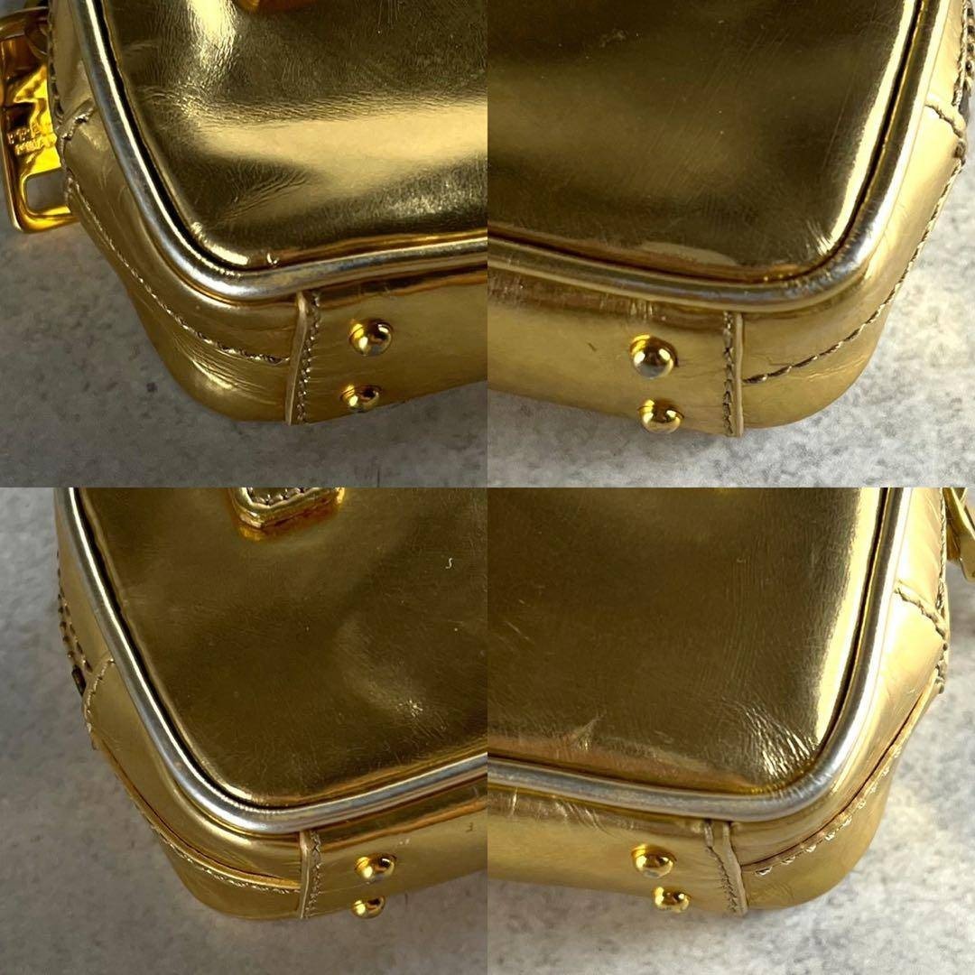 PRADA - 美品✨PRADA ハンドバッグ チャーム 三角ロゴプレート レザー