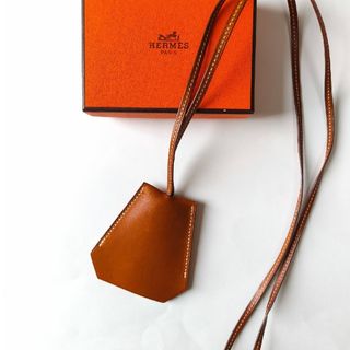 HERMES メンズ カレ 80 2024AW HERMES メンズ カレ 80 2024AW
