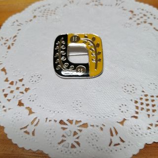 mina perhonen - ミナペルホネン ☆ サンキューベリーバッジ moorii