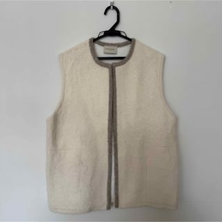 UNITED ARROWS - conteコンテフライフロントジレベスト辺見えみりの