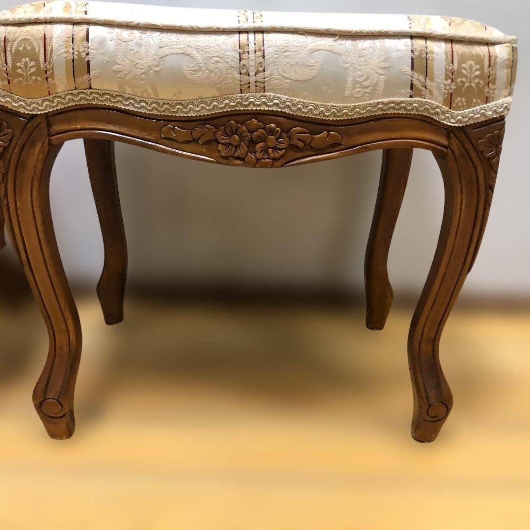 送料無料 猫脚クラシック調スツール2脚セット 彫刻入り木製フレーム 251229