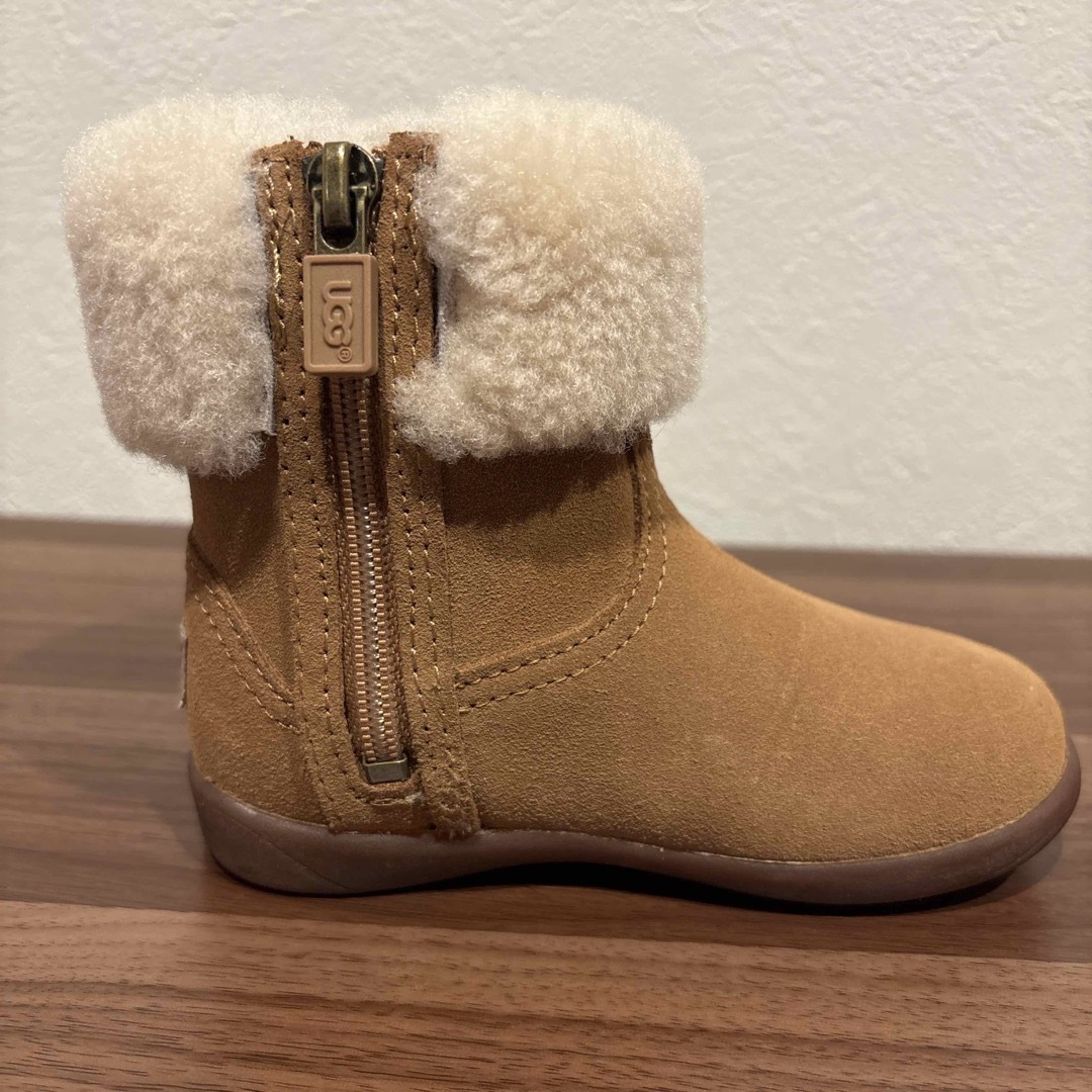 UGG - UGG アグ キッズ用 ブラウンファー付きブーツの通販 by にゃふ
