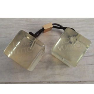 LOUIS VUITTON - ルイヴィトン シュシュ モノグラムシルエットの通販