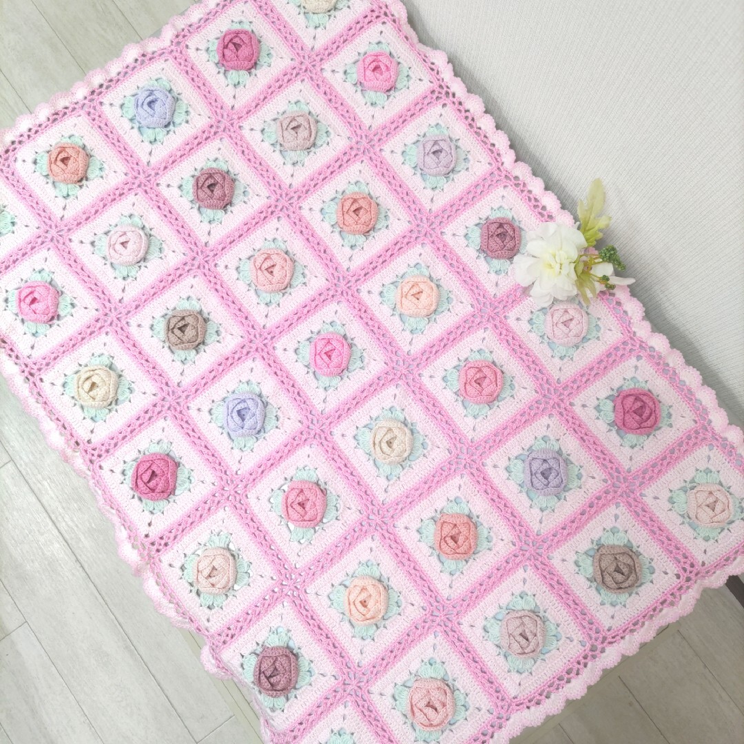 247【薔薇 マルチカバー】お花 ピンク モチーフ編み 編み物 手編み 247