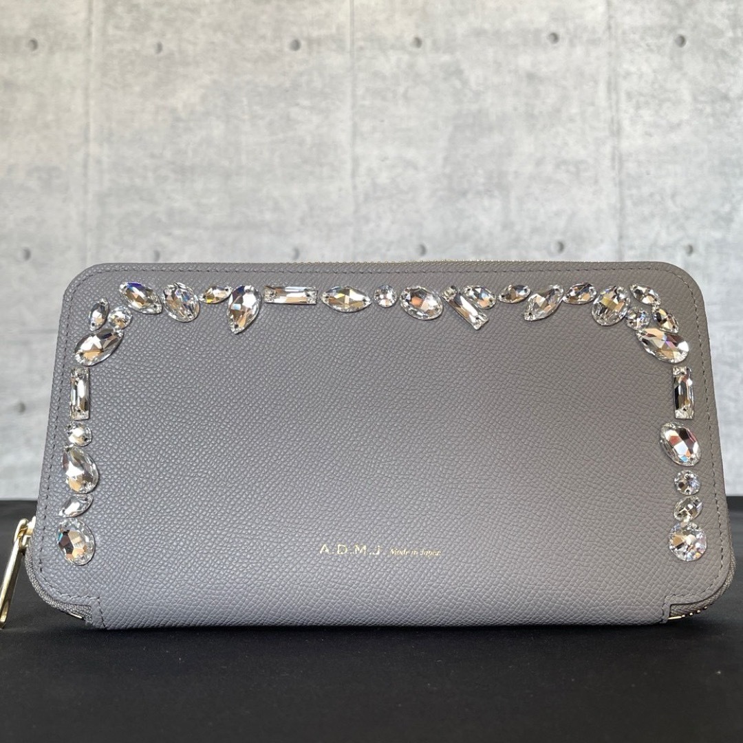 新品同様】A.D.M.J スワロフスキー グレー ラウンドジップ ウォレット
