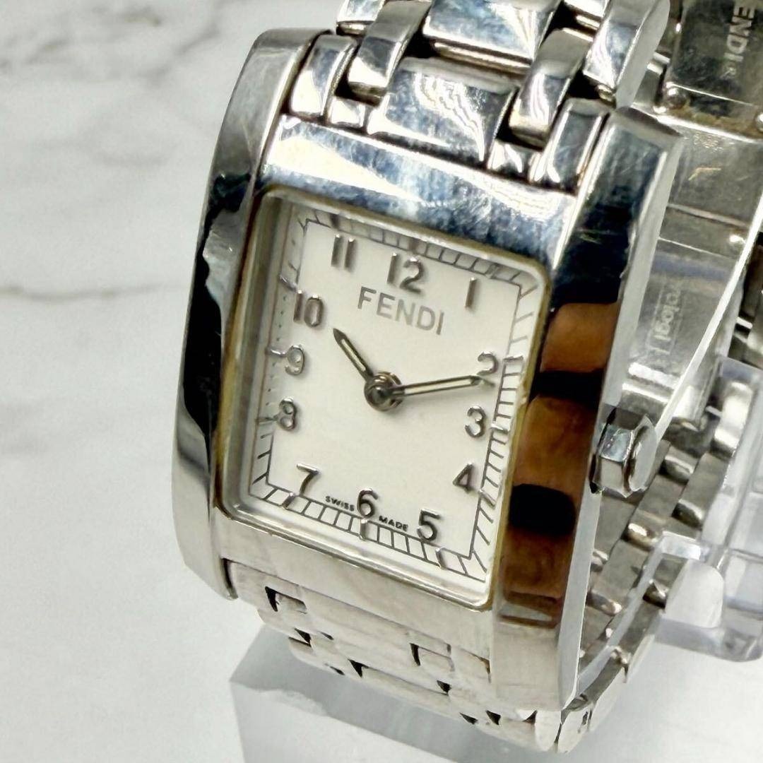 FENDI - 【新品電池】 美品 フェンディ オロロジ クラシコ 7000L