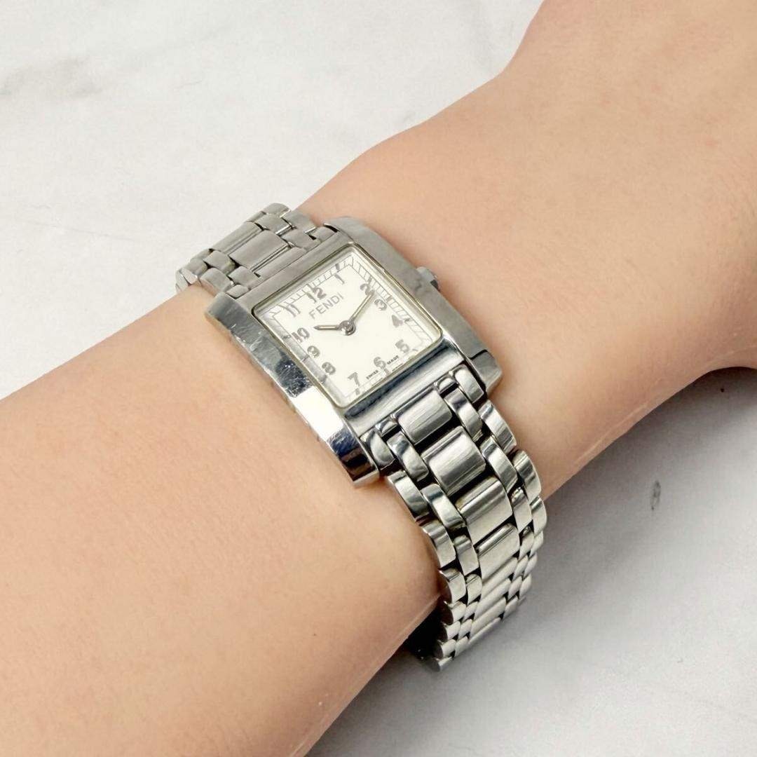 FENDI - 【新品電池】 美品 フェンディ オロロジ クラシコ 7000L