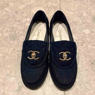 CHANEL - シャネル 美品 24K G46072B18479 ブラック シャイニーカーフ