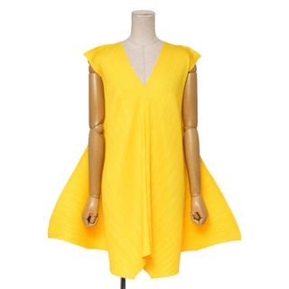 PLEATS PLEASE ISSEY MIYAKE（イエロー/黄色系）のフリマアイテム一覧