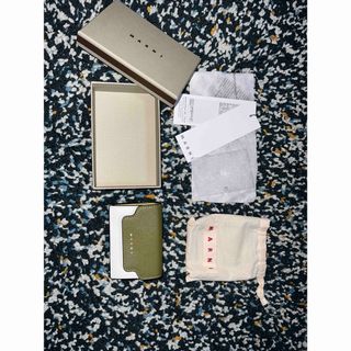 MARNI（財布 ・ グリーン・カーキ/緑色系）のフリマアイテム一覧