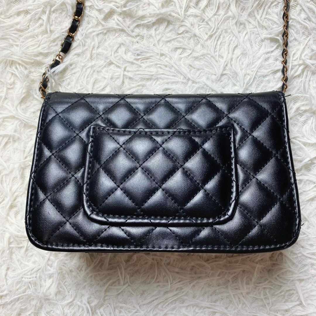 Charles and Keith - 人気 CHARLES & KEITH キルティング チェーン