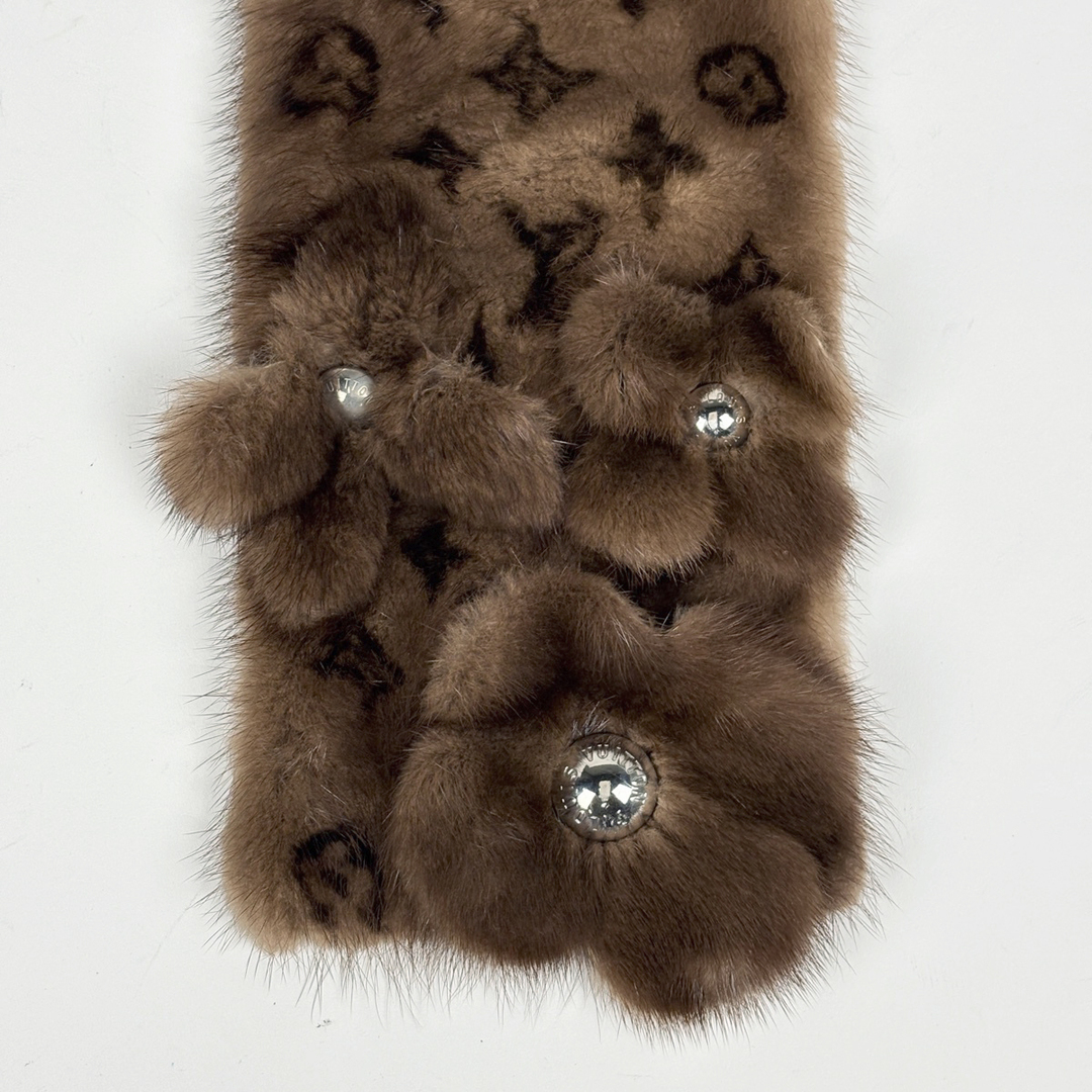 LOUIS VUITTON - ルイ・ヴィトン フラワーモチーフ マフラー