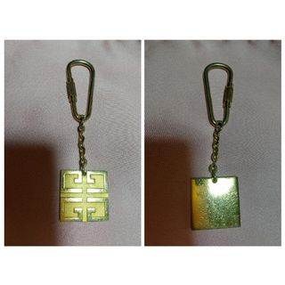 GIVENCHY（キーホルダー）のフリマアイテム一覧