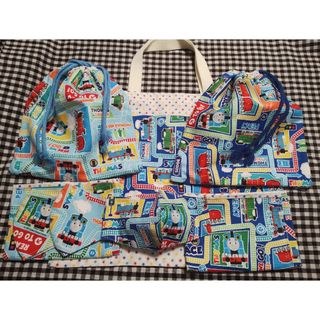 familiar - 幼稚園バッグ 新品（プレゼント梱包）最終値下げの通販 by