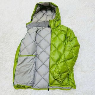 mont bell（ダウンジャケット ・ グリーン・カーキ/緑色系）のフリマ