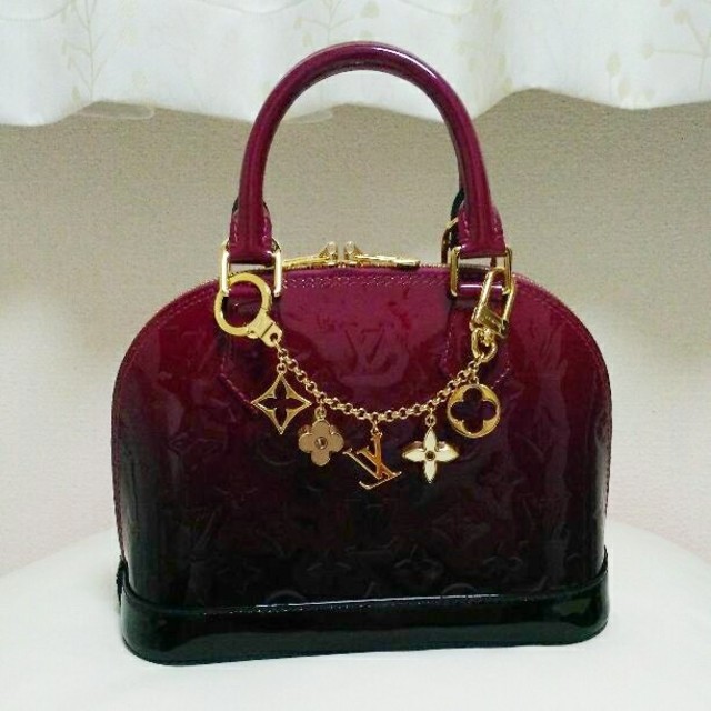 LOUIS VUITTON - メーテル様専用☆ヴィトンチャーム付き☆ヴェルニ