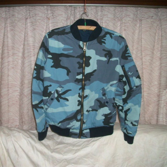 Supreme - SUPREME Reversible Cotton MA-1 S 15 青迷彩の通販 by