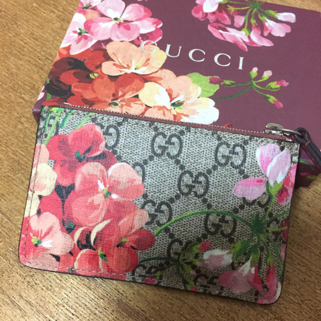 GUCCI - 新品 グッチ GG ブルームス 大人気 花柄 コインケース キー