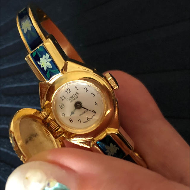 スイス製時計 ブレスレット ウォッチ バングルの通販 by Missy｜ラクマ