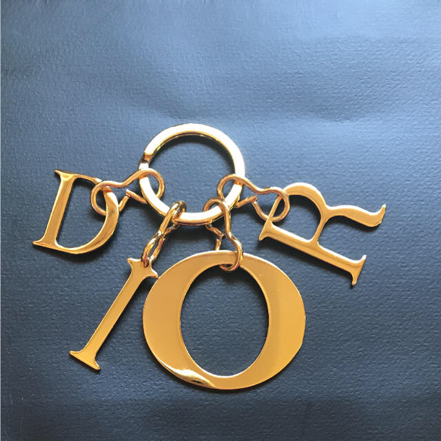 Dior - Diorチャームの通販 by bee's shop｜ディオールならラクマ