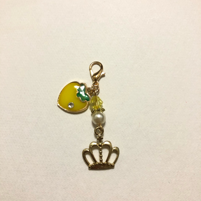 すとぷり いちご王冠 チャームの通販 by よここ ｜ラクマ