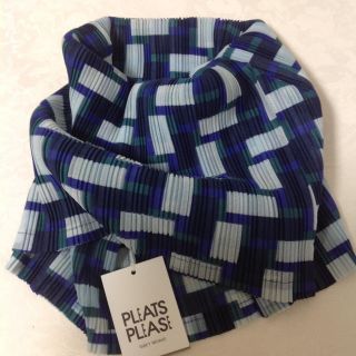 PLEATS PLEASE ISSEY MIYAKE（ネックウォーマー）のフリマアイテム一覧