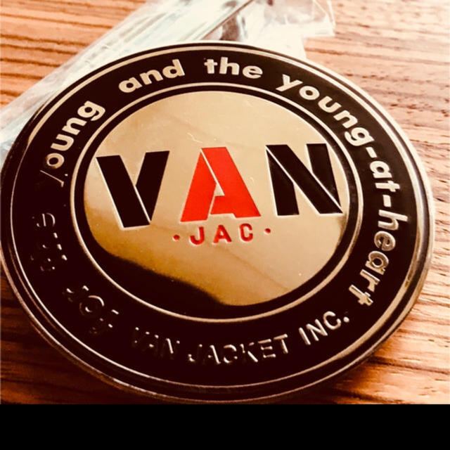 VAN Jacket - VANの正規品カーグリルバッジ 貴重なブラック&シルバーの