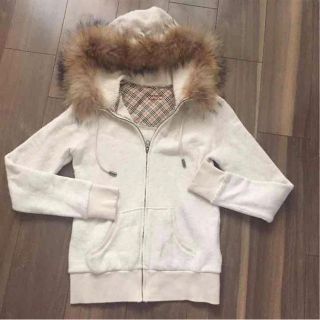 BURBERRY（パーカー）のフリマアイテム一覧