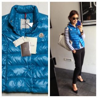 MONCLER（ダウンベスト ・ グリーン・カーキ/緑色系）のフリマアイテム一覧