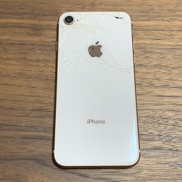 iPhone 8 64GB SIMフリー ひび割れあり Apple iPhone 8 背面割れ Apple