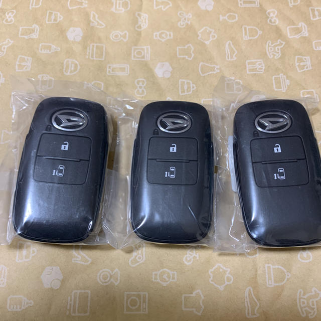 ダイハツ タントカスタムLA650S等 現行ダイハツ3ボタン 新品未使用未